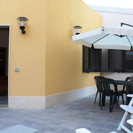 Re Sole La Dependance - Casa Vacanza V E N E R E อาโวลา ภายนอก รูปภาพ