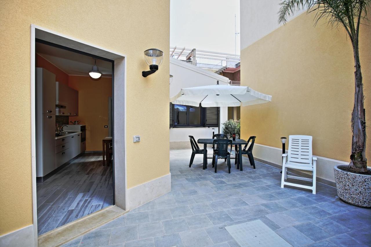 Re Sole La Dependance - Casa Vacanza V E N E R E อาโวลา ภายนอก รูปภาพ