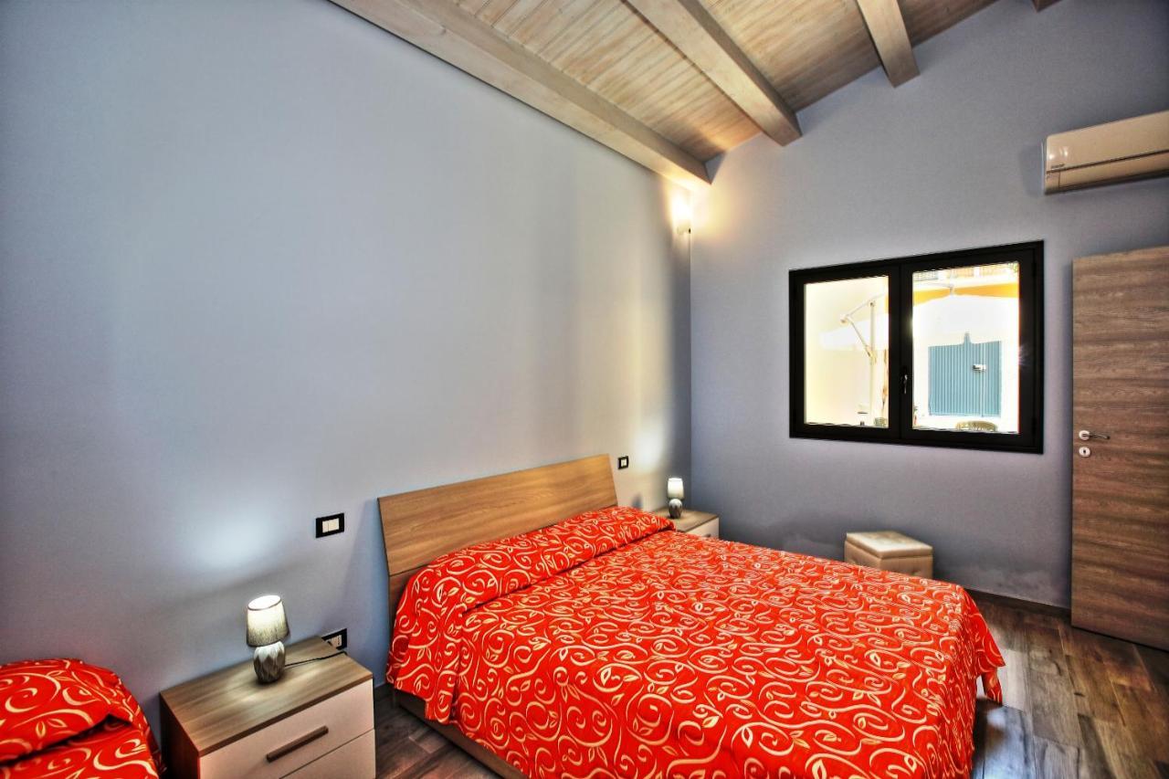 Re Sole La Dependance - Casa Vacanza V E N E R E อาโวลา ภายนอก รูปภาพ