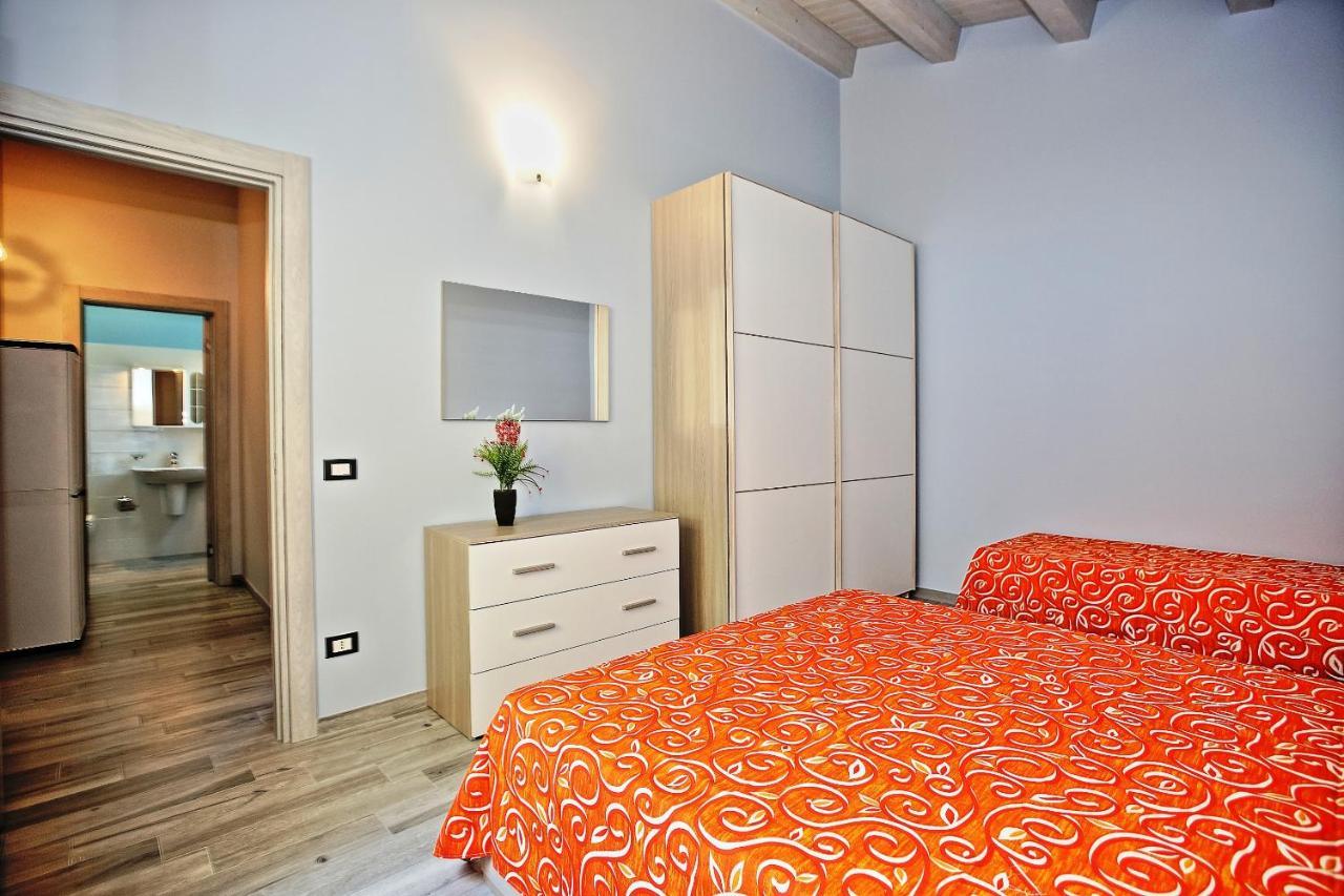 Re Sole La Dependance - Casa Vacanza V E N E R E อาโวลา ภายนอก รูปภาพ